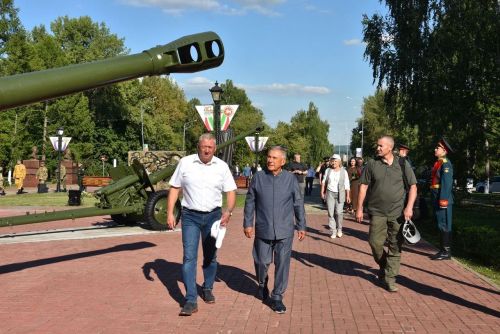 Югары нәтиҗәләр һәм зур перспективалар: Рөстәм Миңнеханов Зәйдә булды
