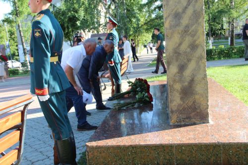 Югары нәтиҗәләр һәм зур перспективалар: Рөстәм Миңнеханов Зәйдә булды