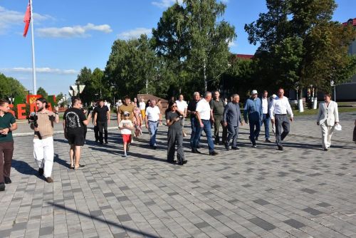 Югары нәтиҗәләр һәм зур перспективалар: Рөстәм Миңнеханов Зәйдә булды