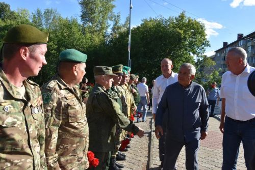 Югары нәтиҗәләр һәм зур перспективалар: Рөстәм Миңнеханов Зәйдә булды