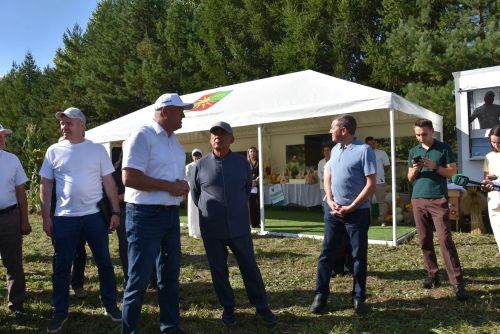 Югары нәтиҗәләр һәм зур перспективалар: Рөстәм Миңнеханов Зәйдә булды