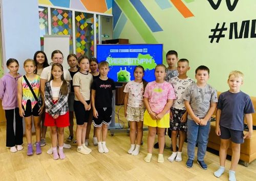 «КиберШтурм»: Зәй яшүсмерләре цифрлы грамоталылыкка тикшерү узды