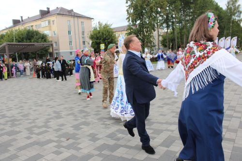 «Хезмәт һәм батырлык» фестивале: Зәйдә хезмәт кешеләрен хөрмәтләделәр