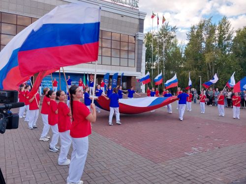 «Хезмәт һәм батырлык» фестивале: Зәйдә хезмәт кешеләрен хөрмәтләделәр