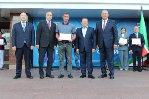 «Хезмәт һәм батырлык» фестивале: Зәйдә хезмәт кешеләрен хөрмәтләделәр