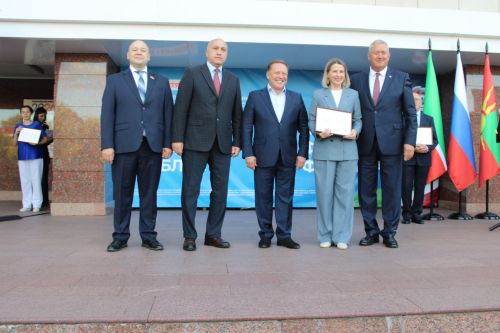 «Хезмәт һәм батырлык» фестивале: Зәйдә хезмәт кешеләрен хөрмәтләделәр