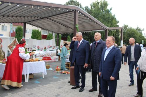 «Хезмәт һәм батырлык» фестивале: Зәйдә хезмәт кешеләрен хөрмәтләделәр