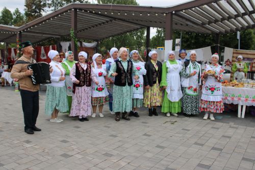 «Хезмәт һәм батырлык» фестивале: Зәйдә хезмәт кешеләрен хөрмәтләделәр