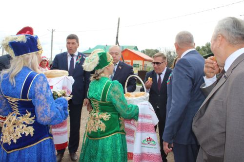 Кунаклар Югары Багражда Авыл бәйрәмендә булды