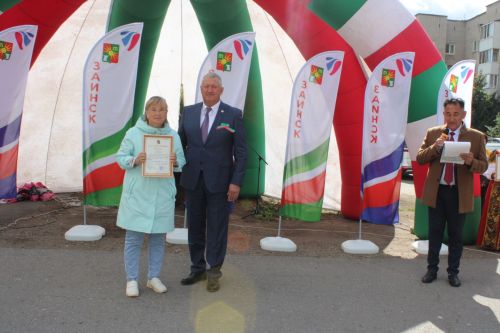 Зәйлеләр Казан һәм Энергетиклар урамнарындагы  ишегалларының яңаруын  билгеләп үттеләр