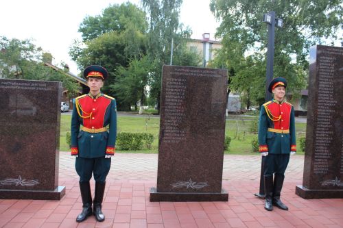 Зәйдә Республика көнендә яңа мемориал янында геройларны искә алдылар
