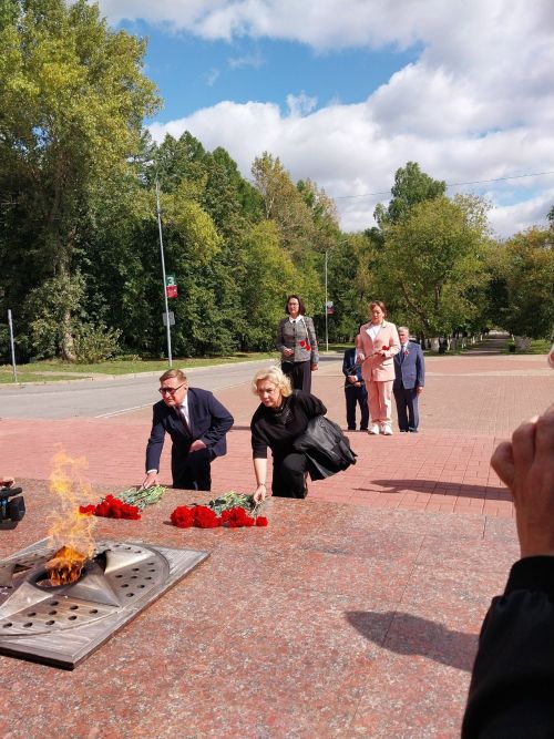 Зәйдә Республика көнендә яңа мемориал янында геройларны искә алдылар