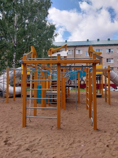 Зәйлеләр Казан һәм Энергетиклар урамнарындагы  ишегалларының яңаруын  билгеләп үттеләр