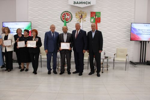 Зәйдә район активы белән очрашу узды