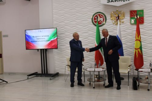 Зәйдә район активы белән очрашу узды