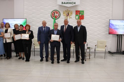 Зәйдә район активы белән очрашу узды