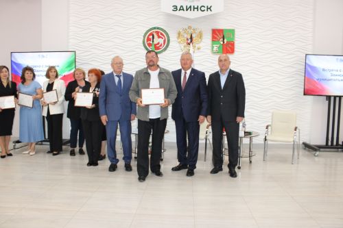 Зәйдә район активы белән очрашу узды