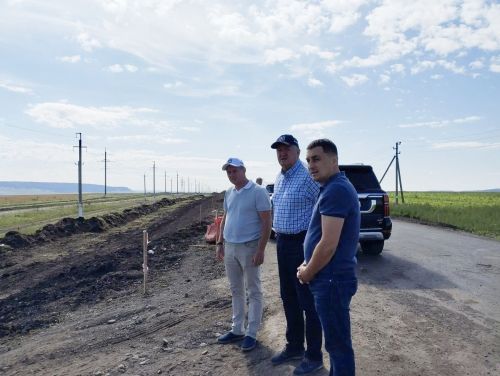 Зәй районы башлыгы социаль әһәмияткә ия объектларда төзелеш һәм ремонт эшләренең барышы белән танышты