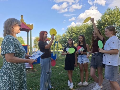 ГДК Мирного провёл для детей праздник «Светофор и пешеход»