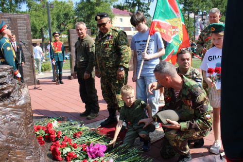 Зәйдә Ватанны саклаучылар истәлеген мәңгеләштерделәр: яңа мемориал ачылды