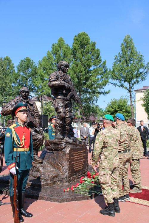 Зәйдә Ватанны саклаучылар истәлеген мәңгеләштерделәр: яңа мемориал ачылды