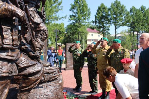 Зәйдә Ватанны саклаучылар истәлеген мәңгеләштерделәр: яңа мемориал ачылды