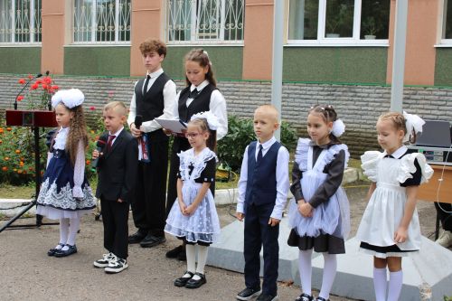 Зәйнең 4нче мәктәбе 55 еллык юбилеен билгели