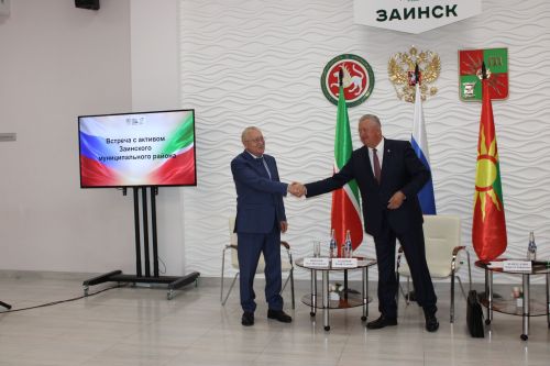 Олег Морозов зәйлеләр белән саубуллашты: депутат район белән аерылды
