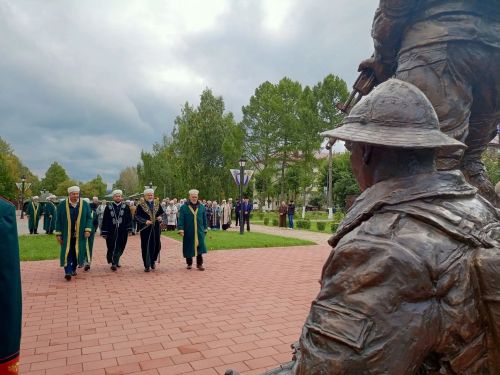 Ялчыгол укуларында катнашучылар Зәйнең истәлекле урыннарын карадылар
