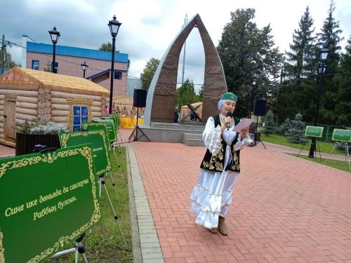 Ялчыгол укуларында катнашучылар Зәйнең истәлекле урыннарын карадылар