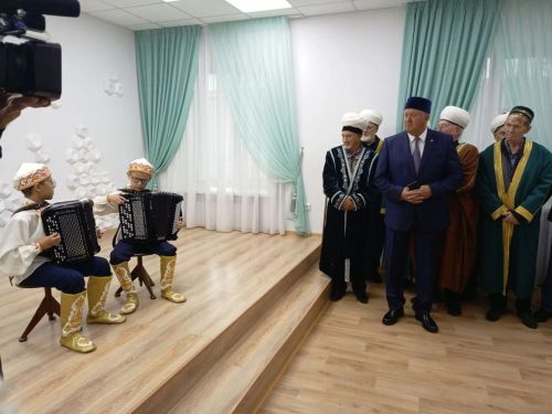 Ялчыгол укуларында катнашучылар Зәйнең истәлекле урыннарын карадылар