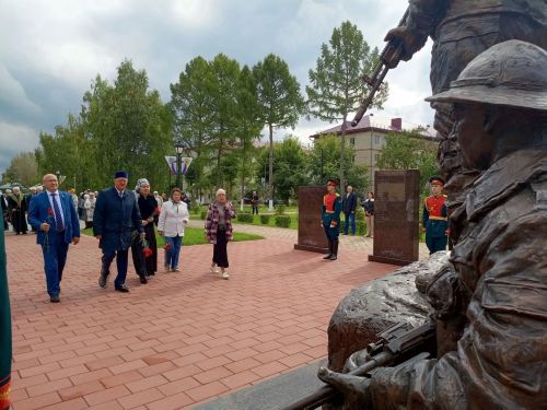 Ялчыгол укуларында катнашучылар Зәйнең истәлекле урыннарын карадылар