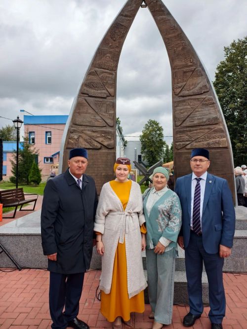 Ялчыгол укуларында катнашучылар Зәйнең истәлекле урыннарын карадылар
