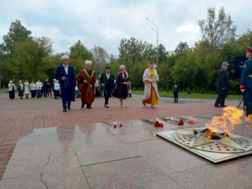 Ялчыгол укуларында катнашучылар Зәйнең истәлекле урыннарын карадылар