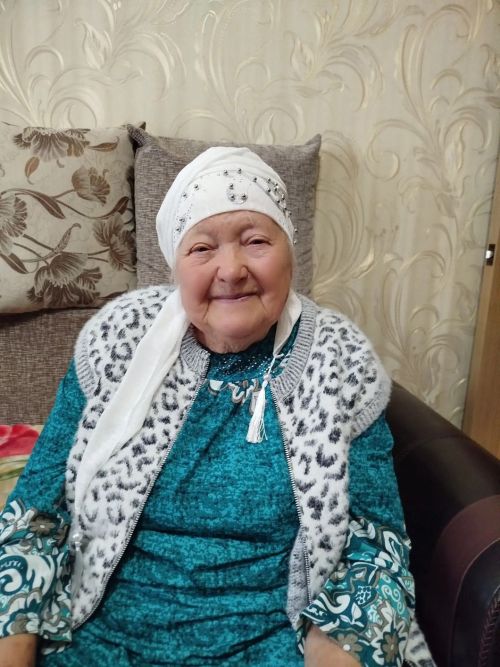 Зәйдә Наилә апа Зарипованы 95 яше белән котладылар