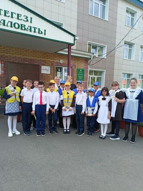 Зәй музее хезмәткәрләре балаларга юлларда куркынычсызлык турында искә төшерде