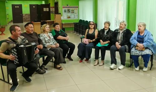 Мирный бистәсендә шигъри кунакханә якты чагылыш тапты