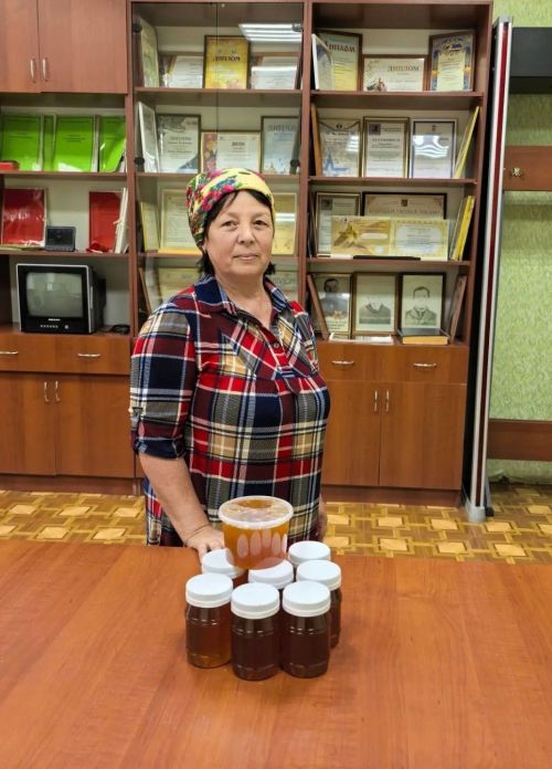 Дүрт-Мунчадан Гөлбахар Димитриева фронтка ярдәм итә