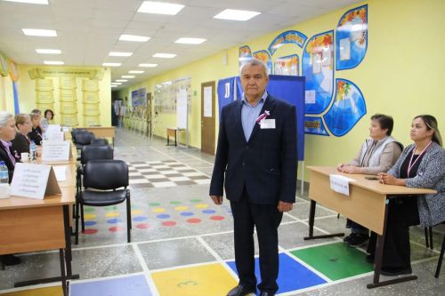 Глава Заинского района Разиф Каримов проголосовал на выборах