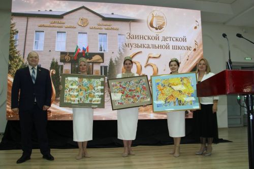 Заинская музыкальная школа отметила 65-летний юбилей в День знаний