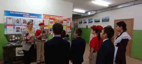 Уроки мужества в Верхненалимской школе посвятили памяти земляка
