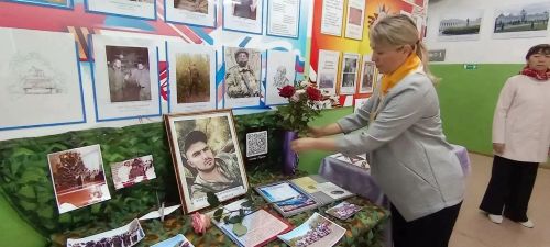 Уроки мужества в Верхненалимской школе посвятили памяти земляка