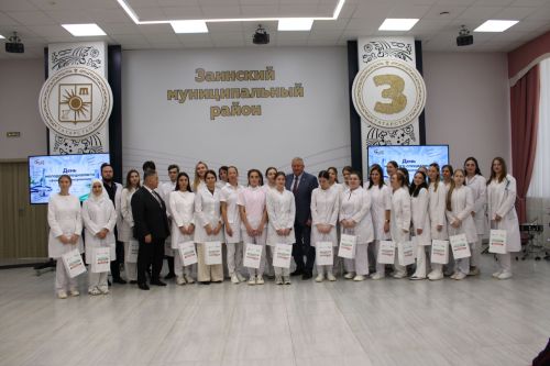 Зәйдә сәламәтлек саклау тармагына эшкә килгән яшь белгечләрне хөрмәтләделәр
