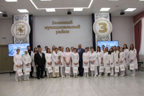 Зәйдә сәламәтлек саклау тармагына эшкә килгән яшь белгечләрне хөрмәтләделәр