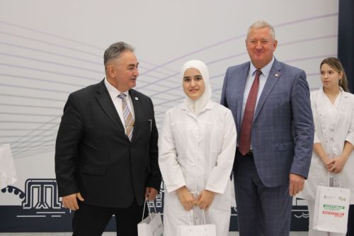 Зәйдә сәламәтлек саклау тармагына эшкә килгән яшь белгечләрне хөрмәтләделәр