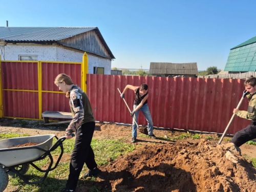 Зәй эзтабарлары махсус хәрби операциядә катнашучының гаиләсенә булышты