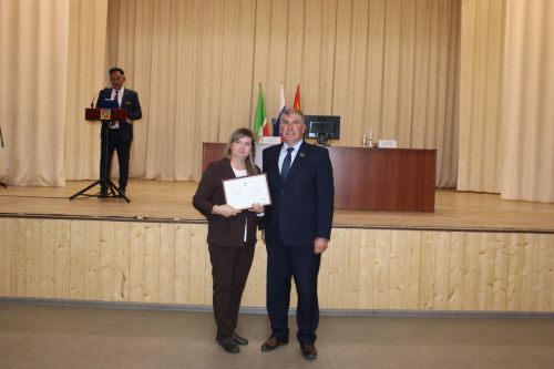 Мирныйда очрашу: үсеш, иминлек һәм төзекләндерү хакында сөйләшү