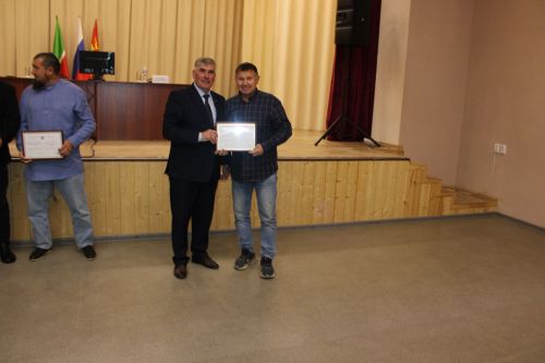 Мирныйда очрашу: үсеш, иминлек һәм төзекләндерү хакында сөйләшү