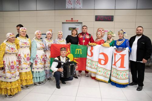 Зәйлеләр көрәш батыры Радик Сәлаховны каршы алды