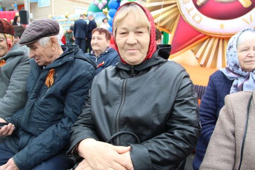 Фоторепортаж с митинга в честь юбилейного Дня Победы в Старом Заинске
